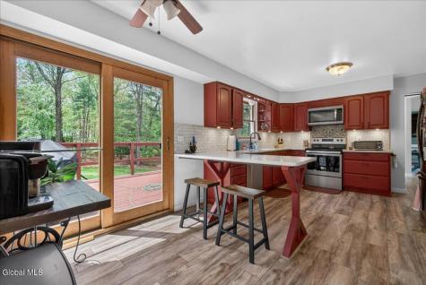 29 Hills Road Ballston Lake NY 12019