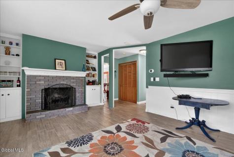 29 Hills Road Ballston Lake NY 12019