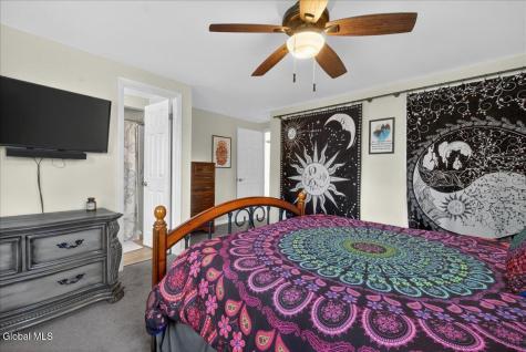29 Hills Road Ballston Lake NY 12019
