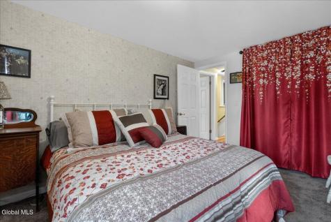 29 Hills Road Ballston Lake NY 12019