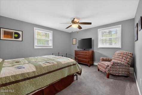 29 Hills Road Ballston Lake NY 12019