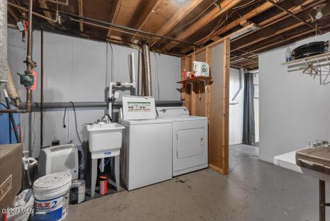 29 Hills Road Ballston Lake NY 12019