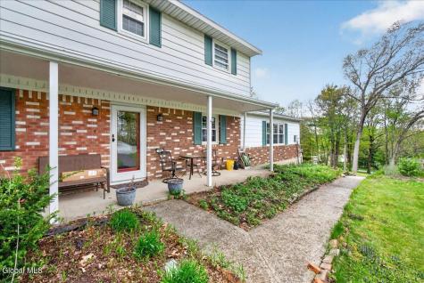 29 Hills Road Ballston Lake NY 12019