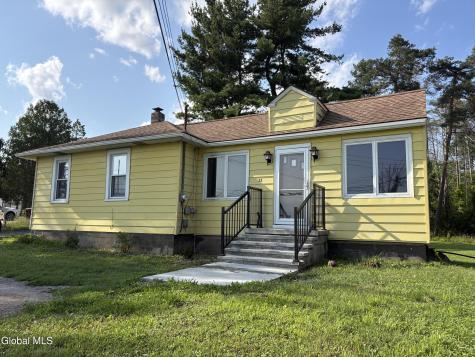 32 Stone Road Voorheesville NY 12186