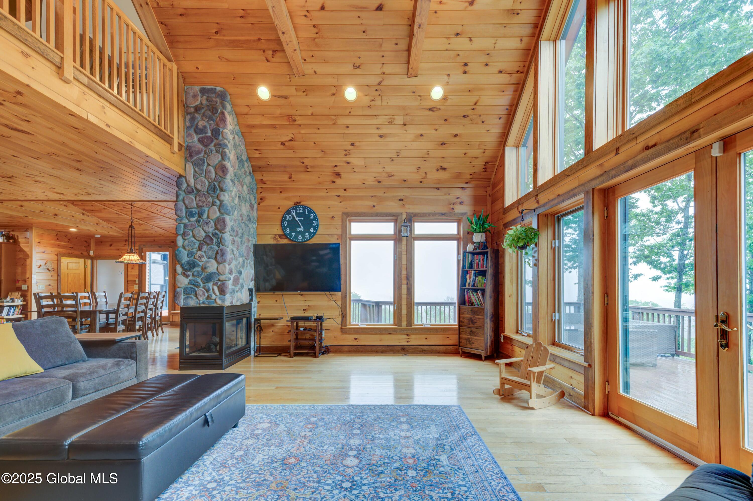 102 Taylor Court Mayfield NY 12117