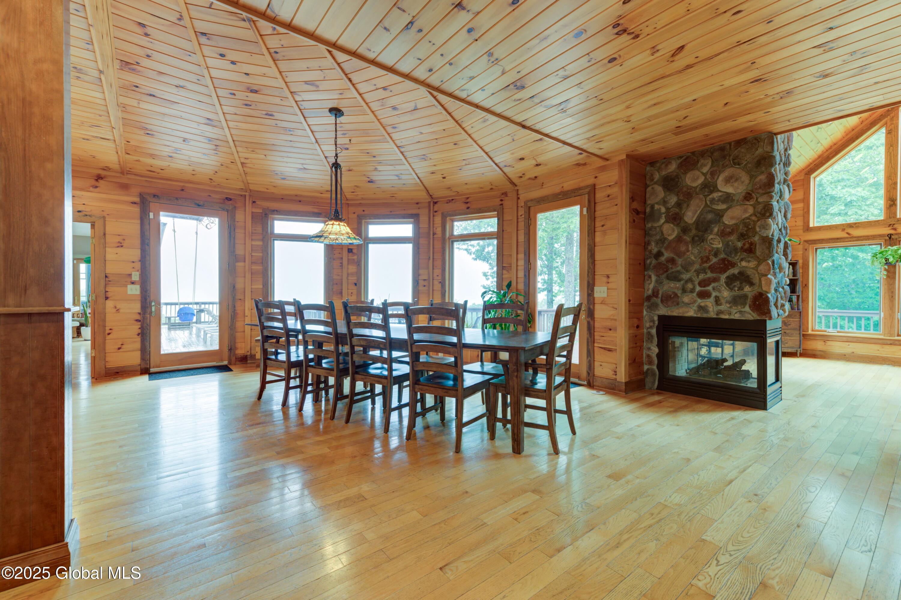 102 Taylor Court Mayfield NY 12117