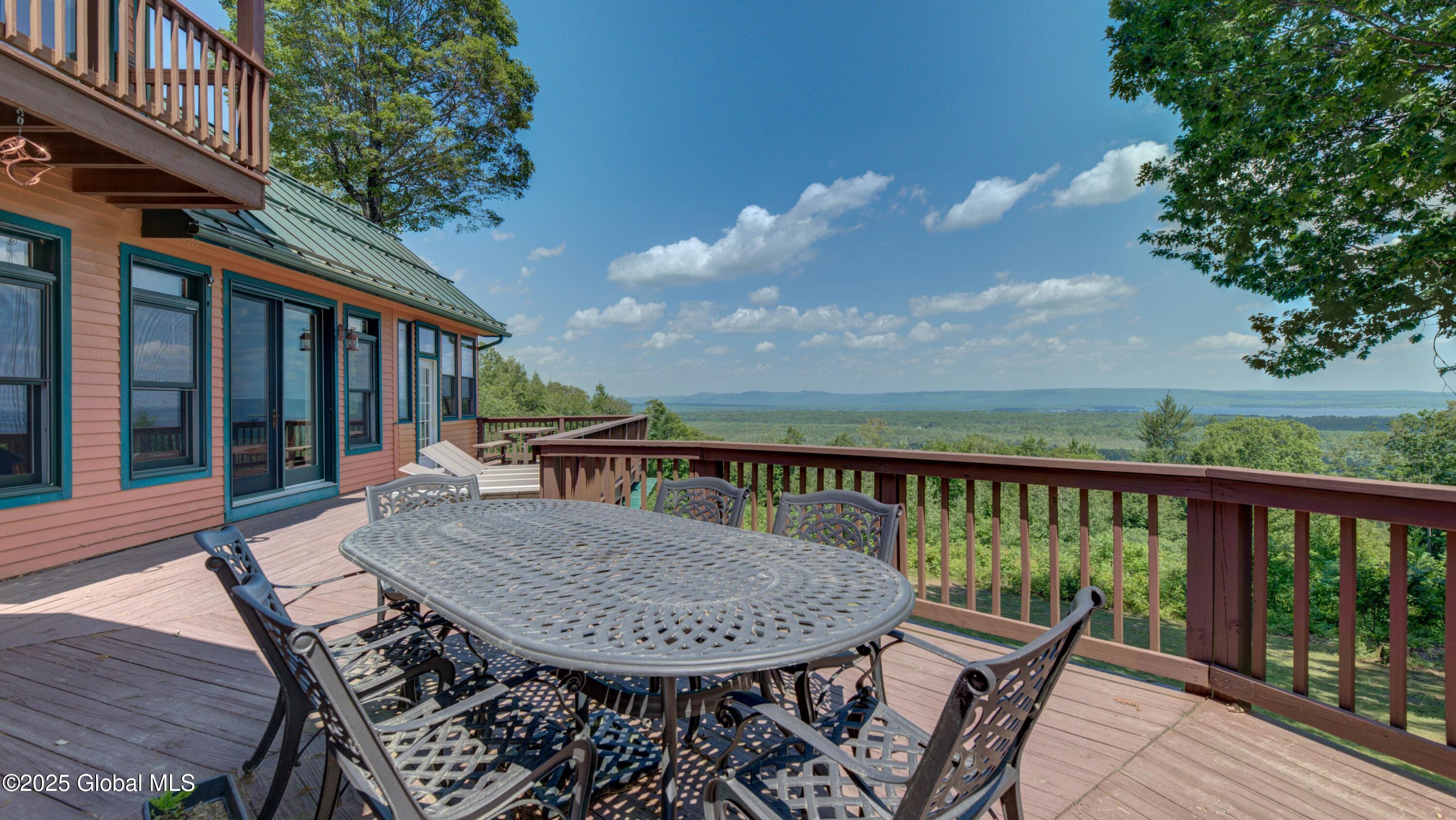 102 Taylor Court Mayfield NY 12117