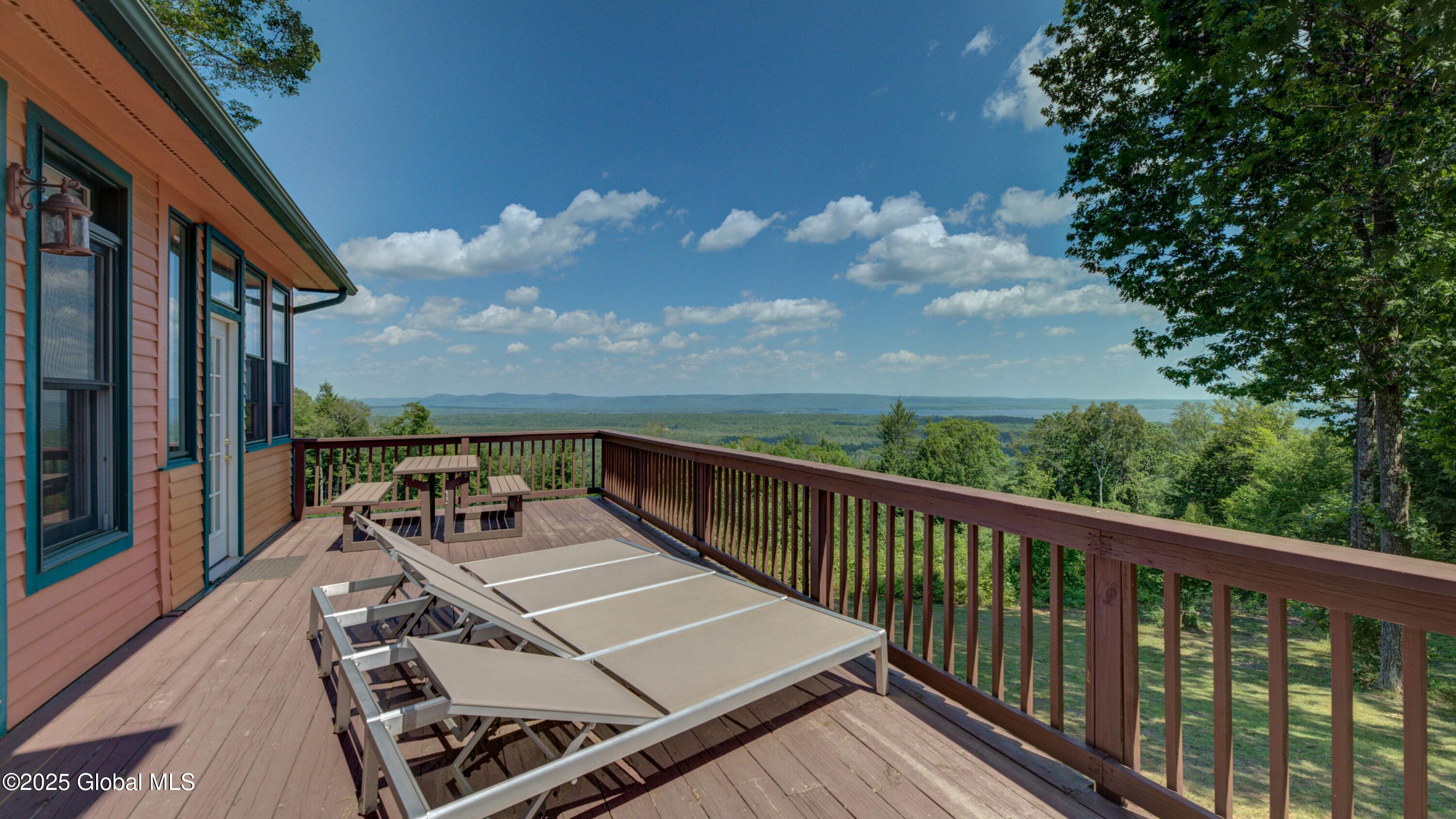 102 Taylor Court Mayfield NY 12117