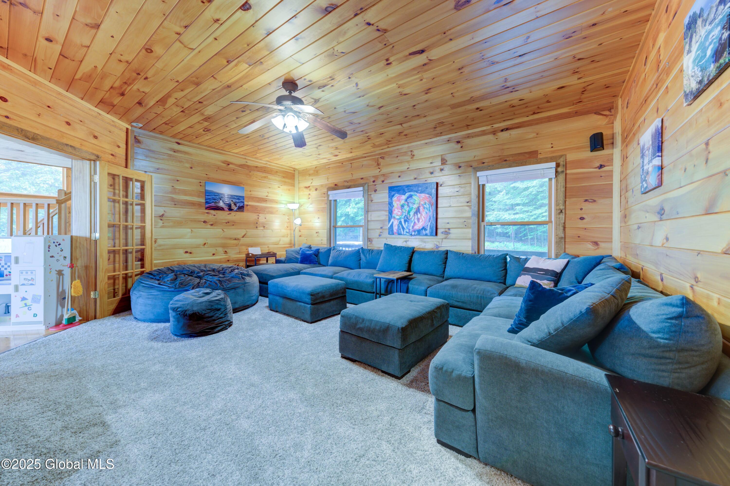 102 Taylor Court Mayfield NY 12117