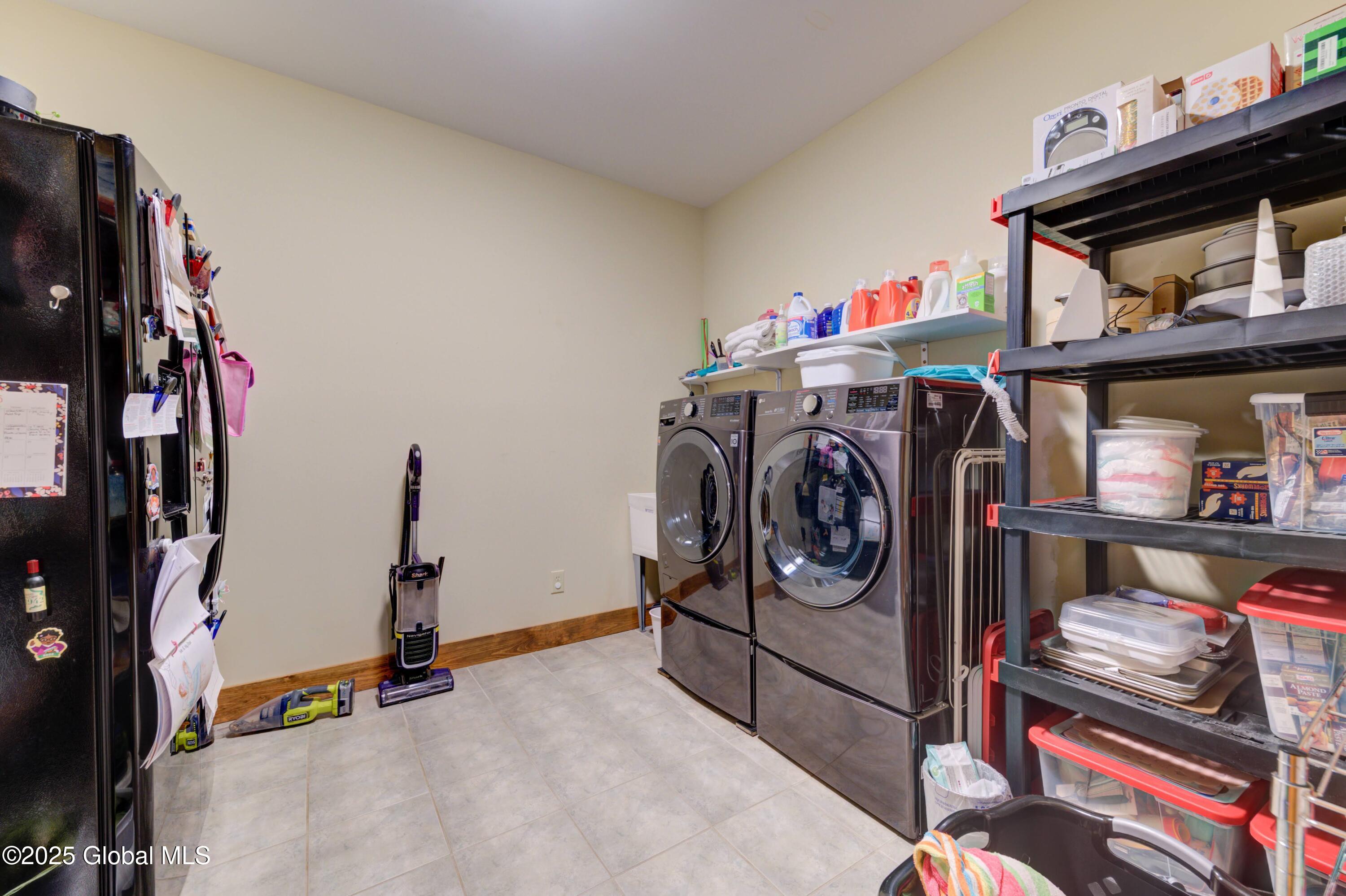 102 Taylor Court Mayfield NY 12117