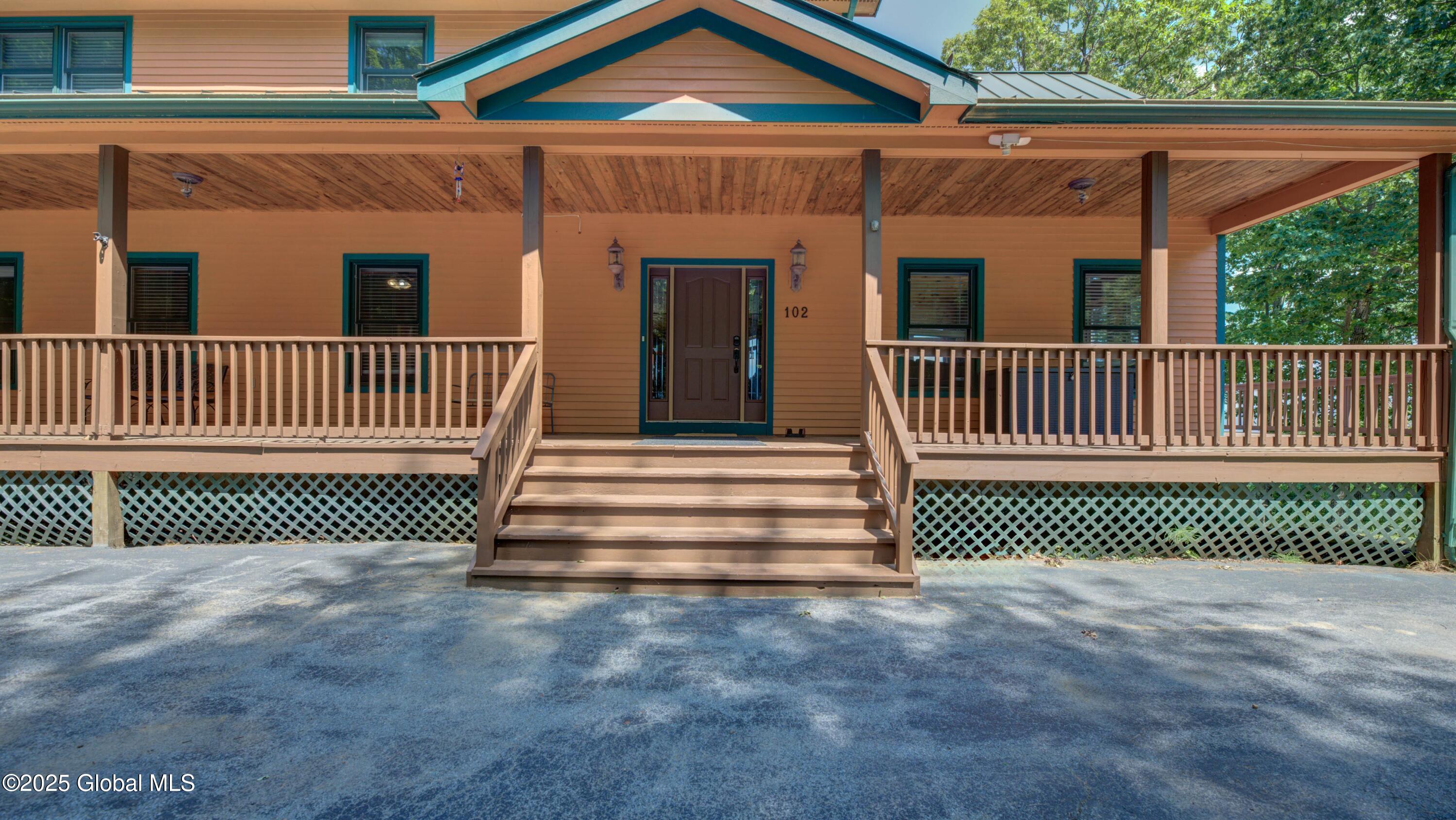 102 Taylor Court Mayfield NY 12117