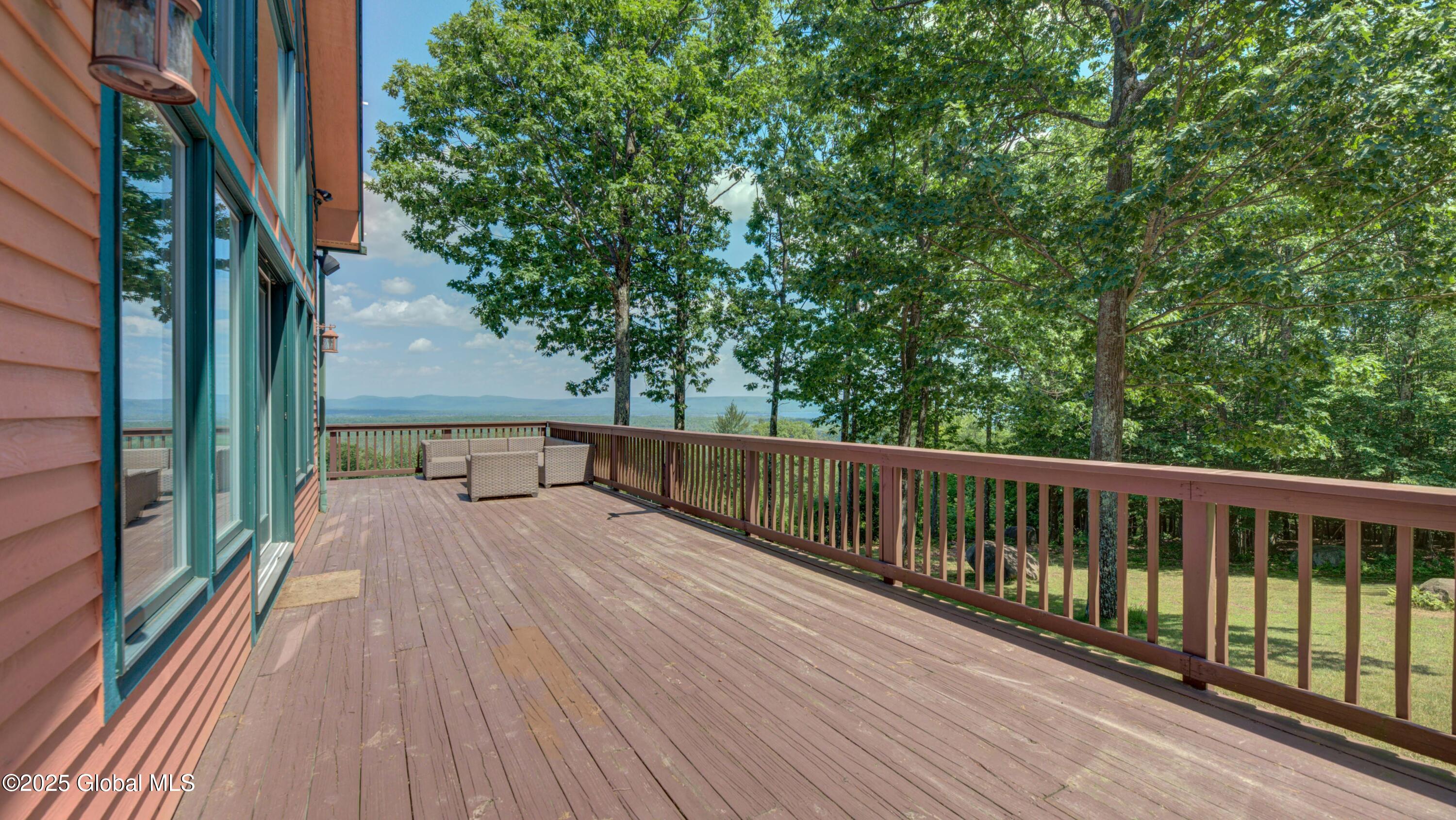 102 Taylor Court Mayfield NY 12117