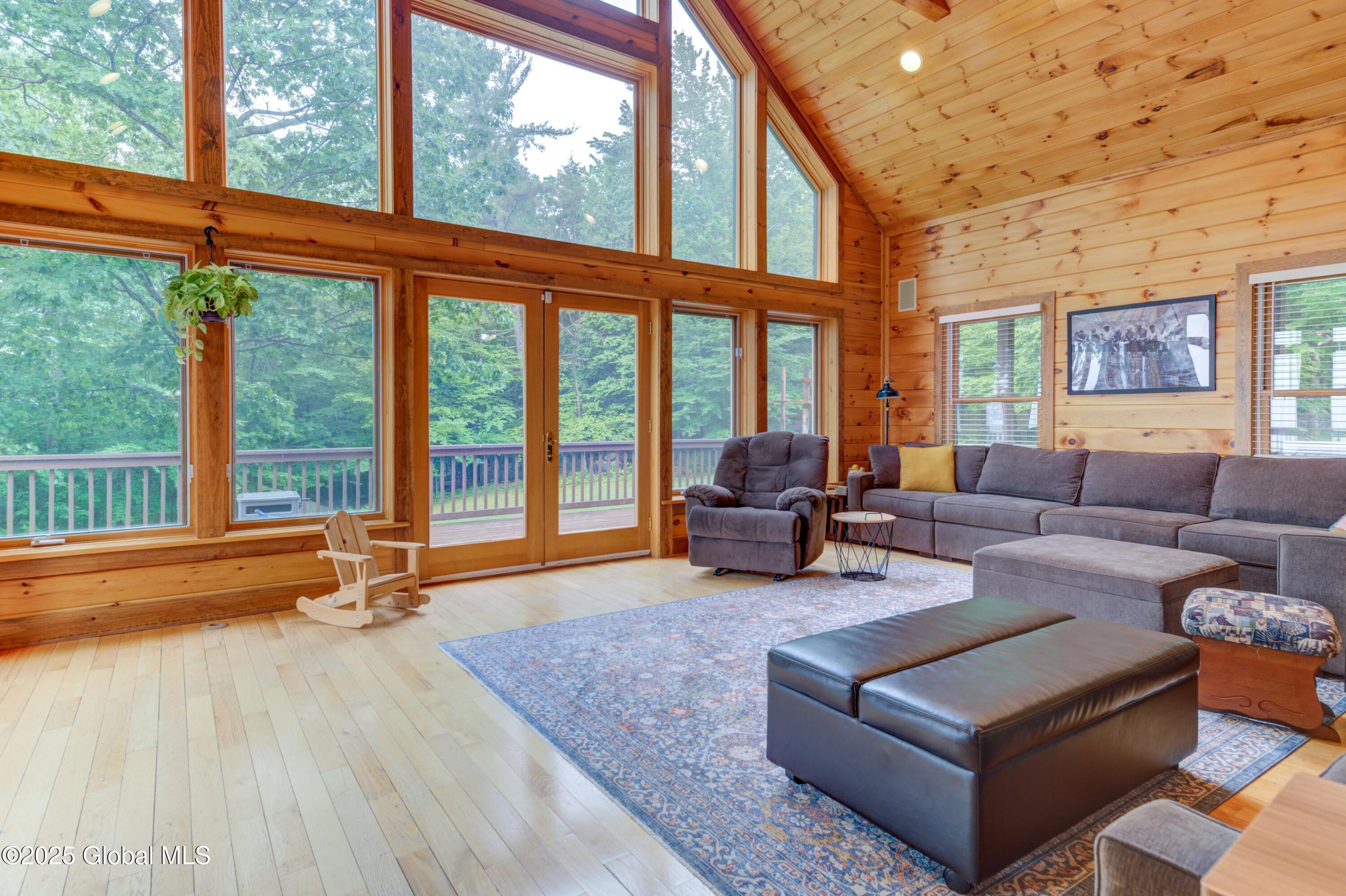 102 Taylor Court Mayfield NY 12117