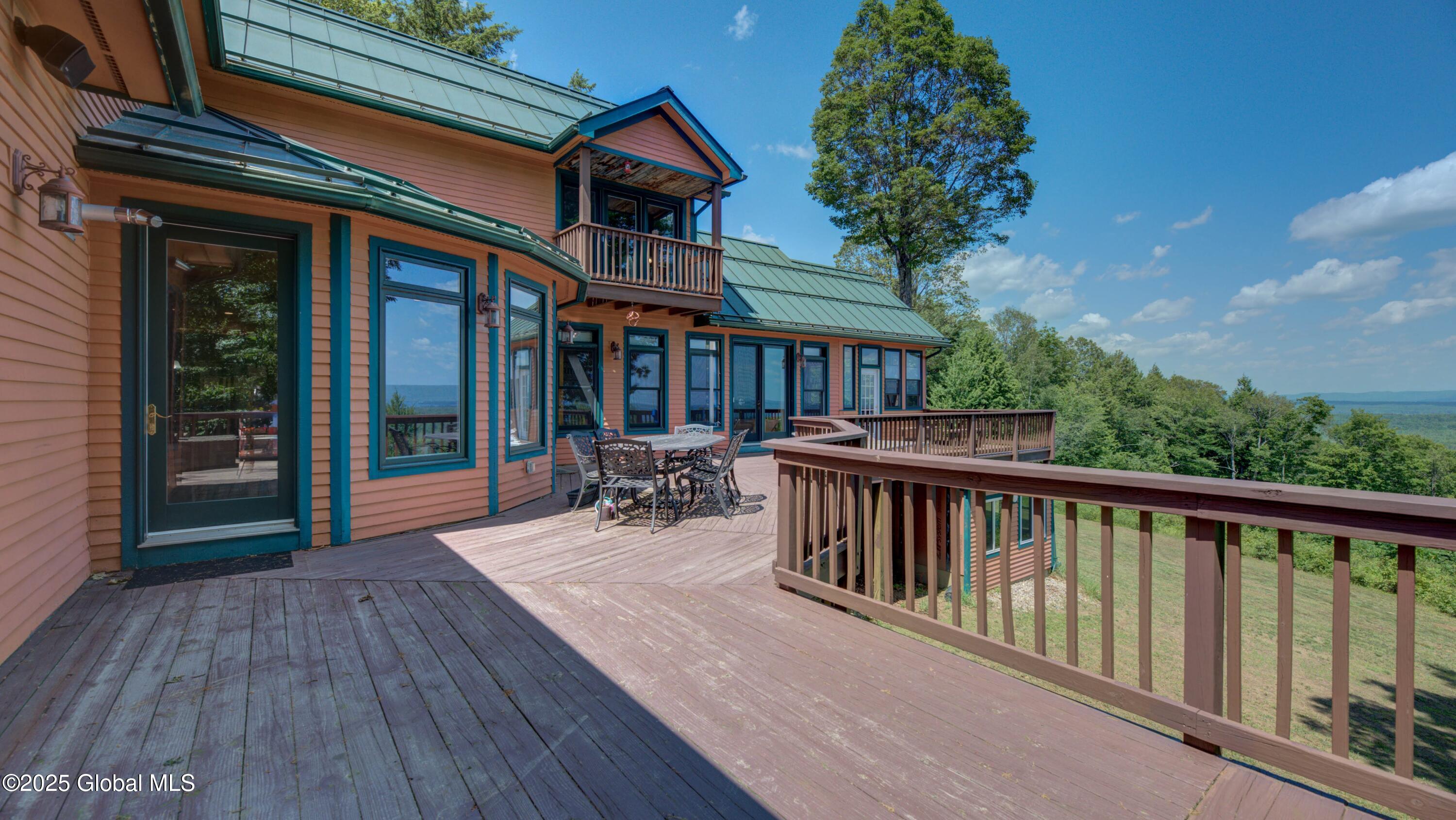102 Taylor Court Mayfield NY 12117