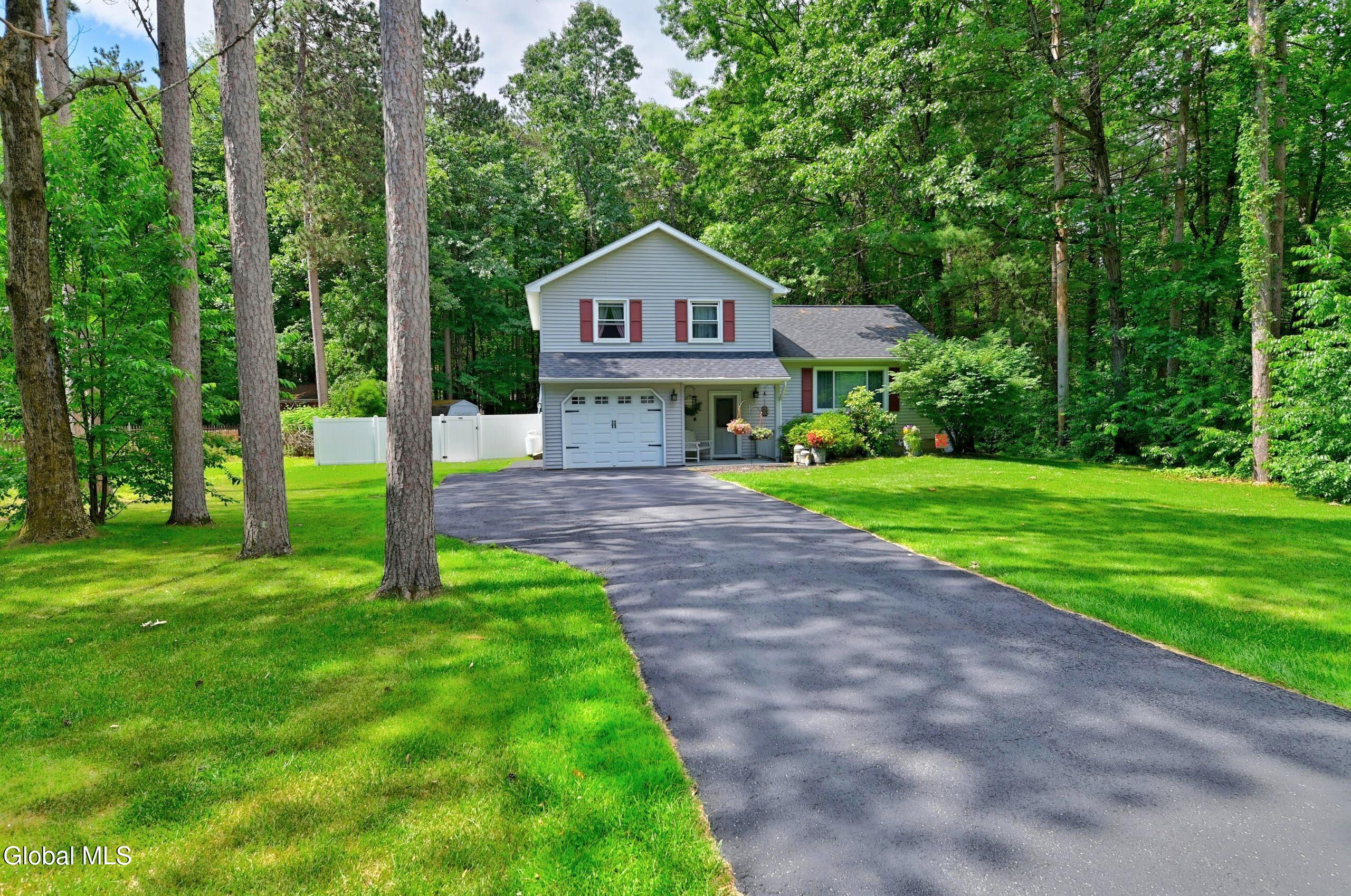 33 Wineberry Lane Ballston Spa NY 12020
