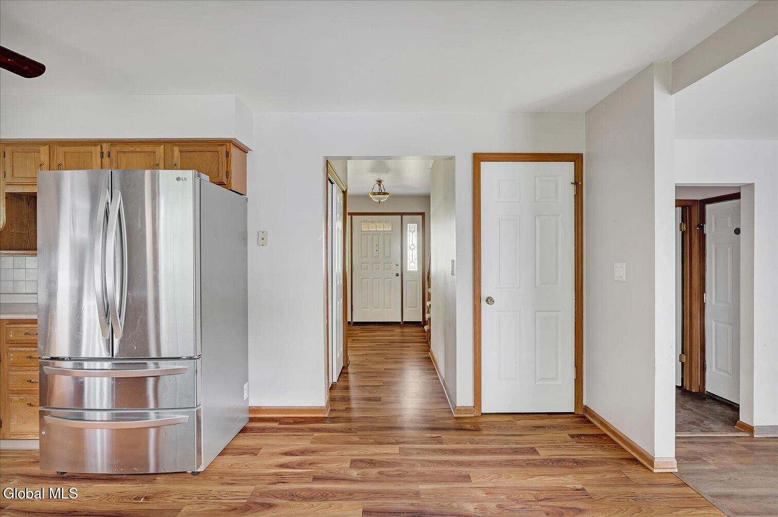 261 Autumn Run Schenectady NY 12306