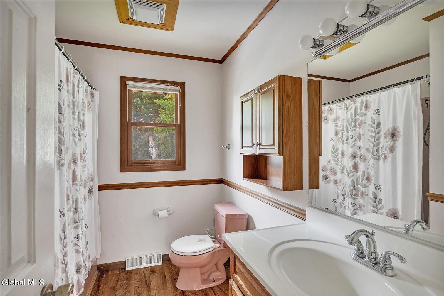 261 Autumn Run Schenectady NY 12306