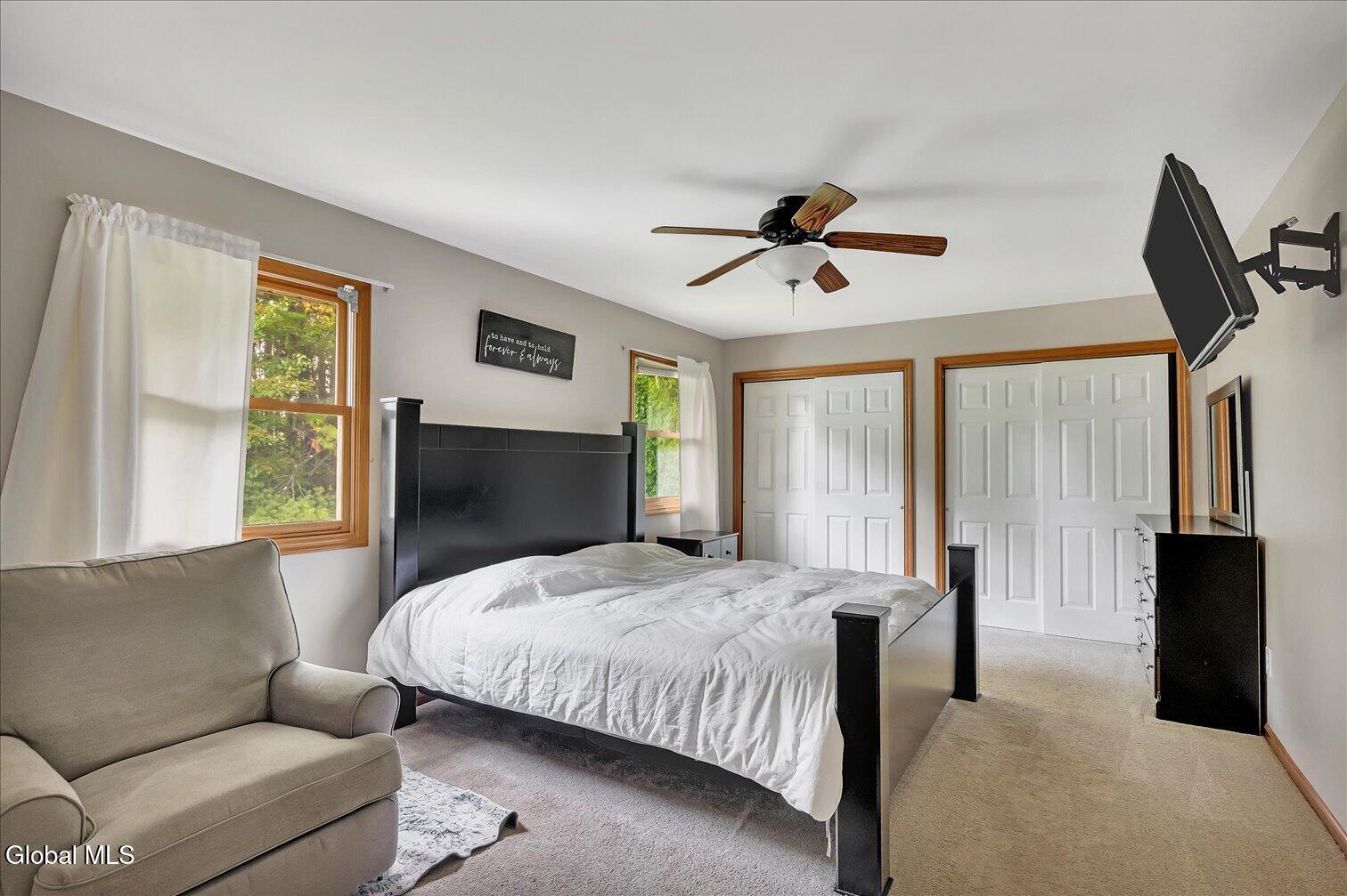 261 Autumn Run Schenectady NY 12306