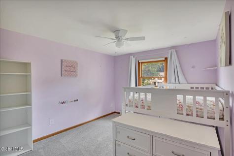 261 Autumn Run Schenectady NY 12306