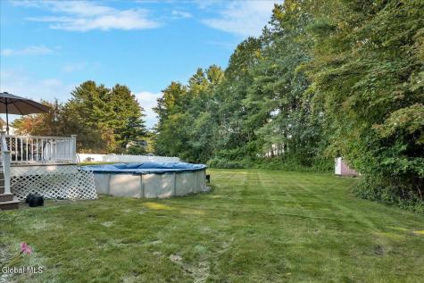 261 Autumn Run Schenectady NY 12306