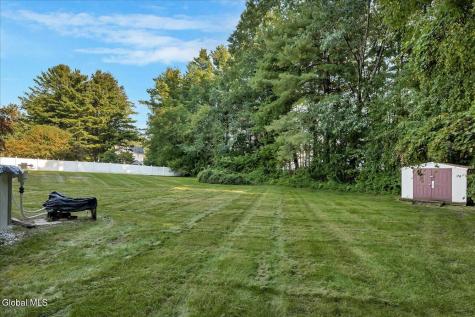 261 Autumn Run Schenectady NY 12306
