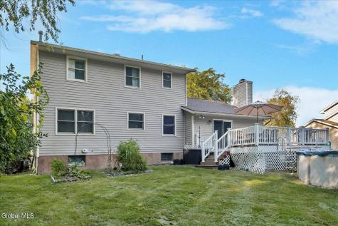 261 Autumn Run Schenectady NY 12306