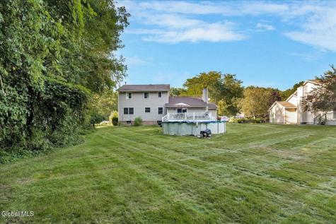 261 Autumn Run Schenectady NY 12306