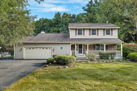 261 Autumn Run Schenectady NY 12306