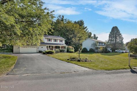 261 Autumn Run Schenectady NY 12306