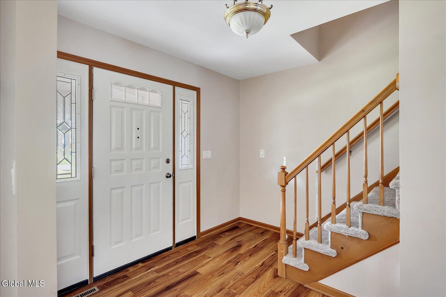 261 Autumn Run Schenectady NY 12306