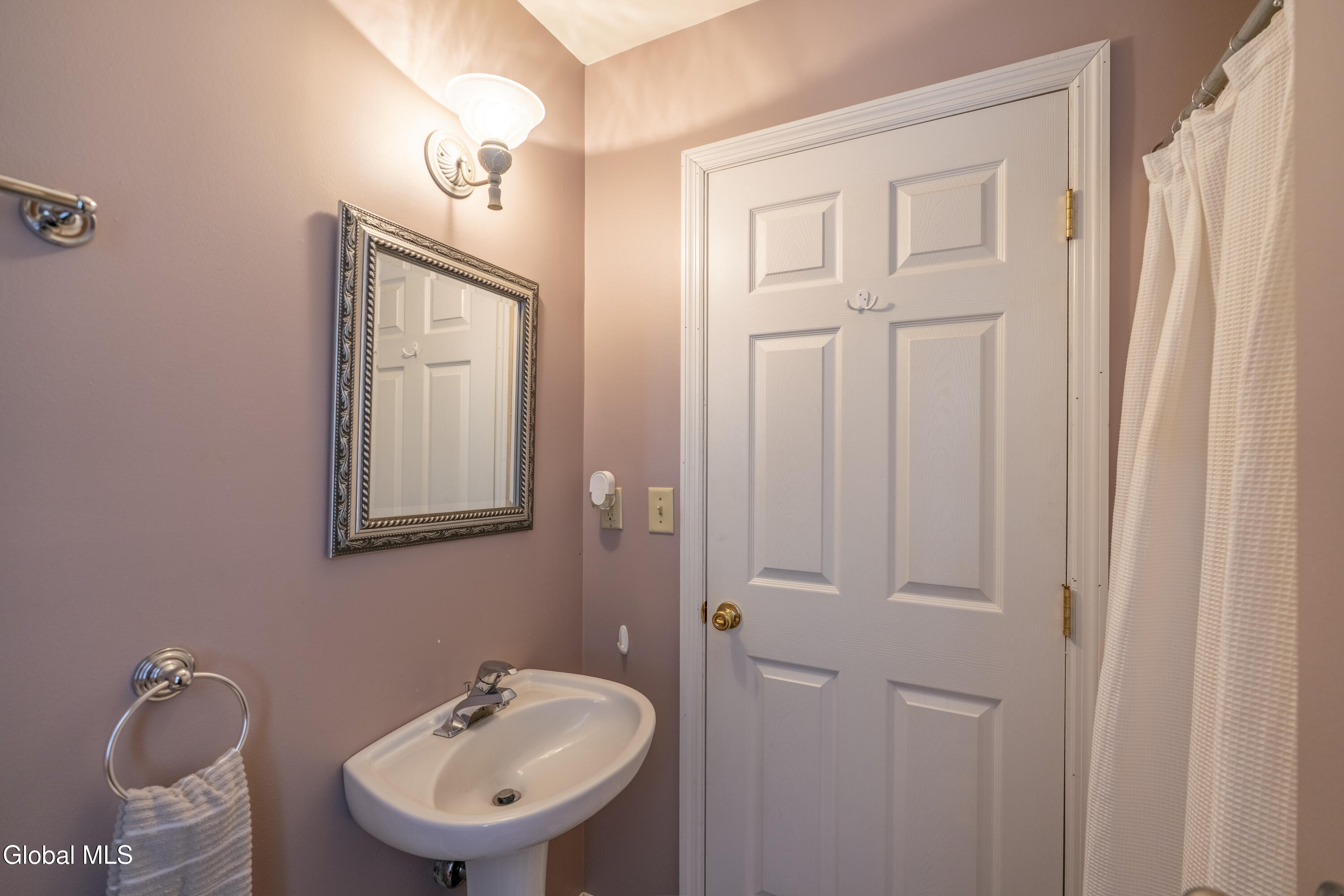 43 Kings Road Corinth NY 12822