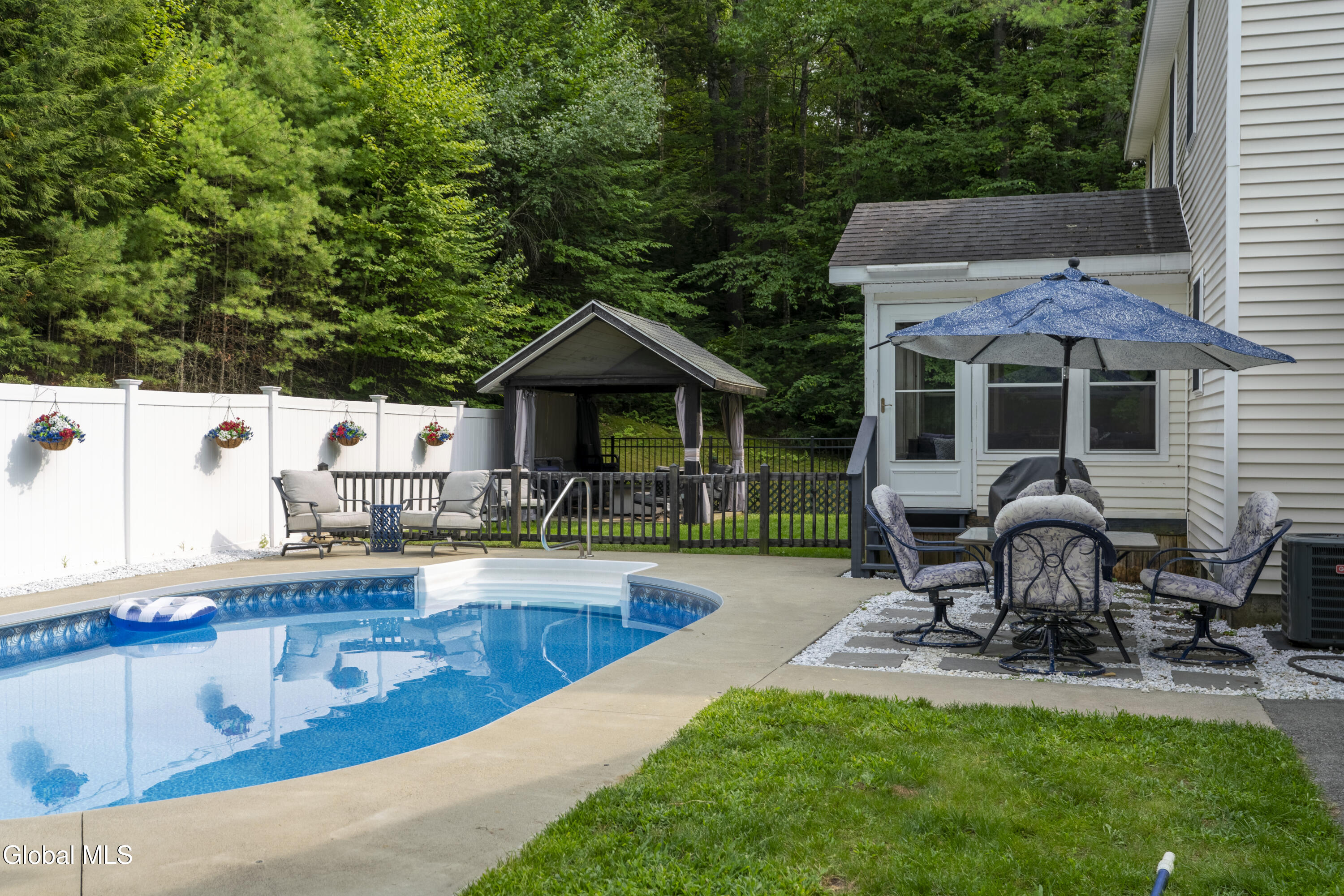 43 Kings Road Corinth NY 12822