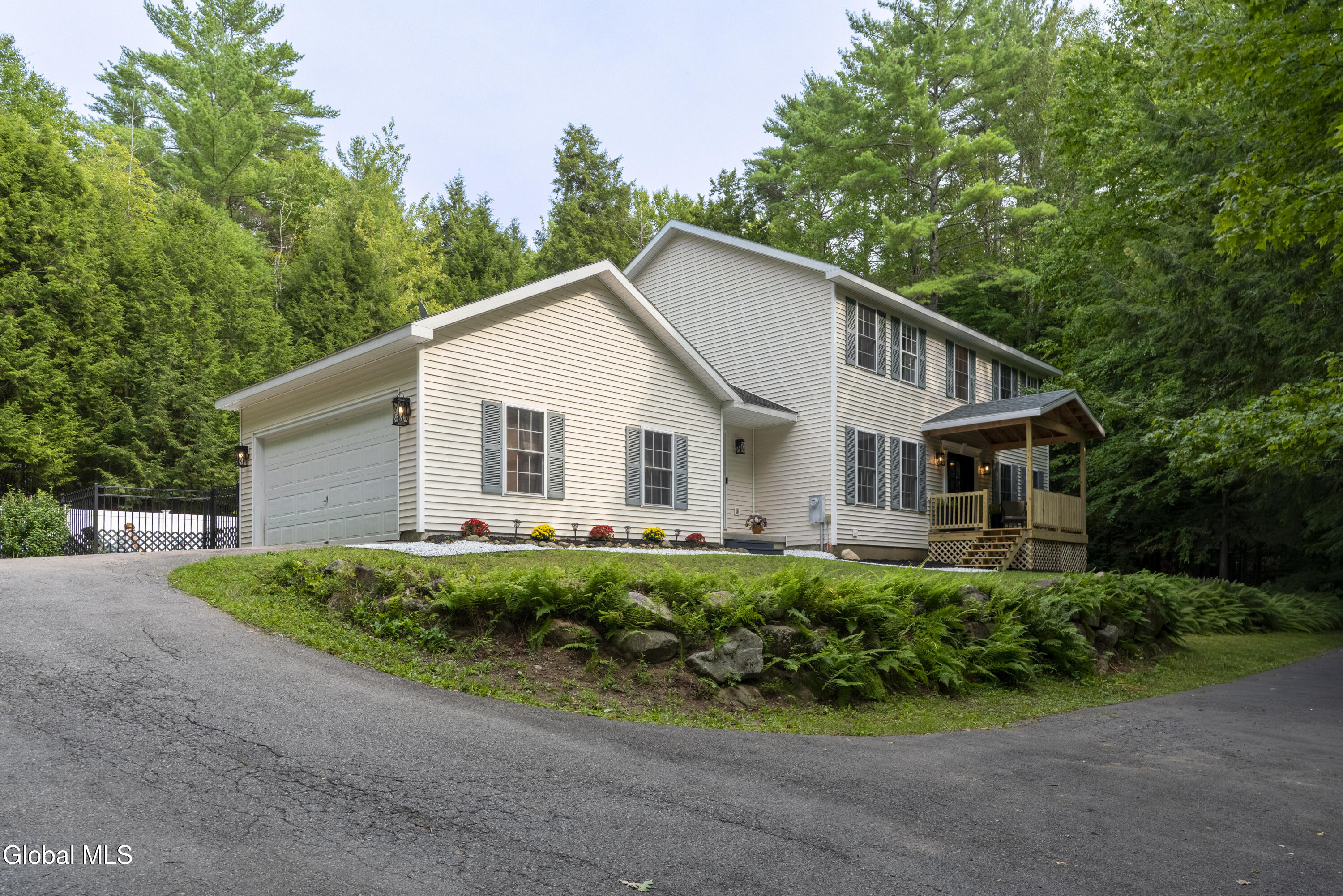 43 Kings Road Corinth NY 12822