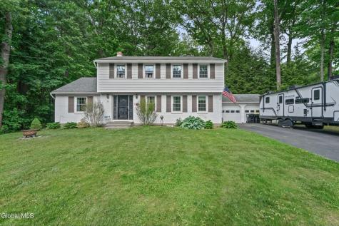 9 Parkwood Drive Burnt Hills NY 12027