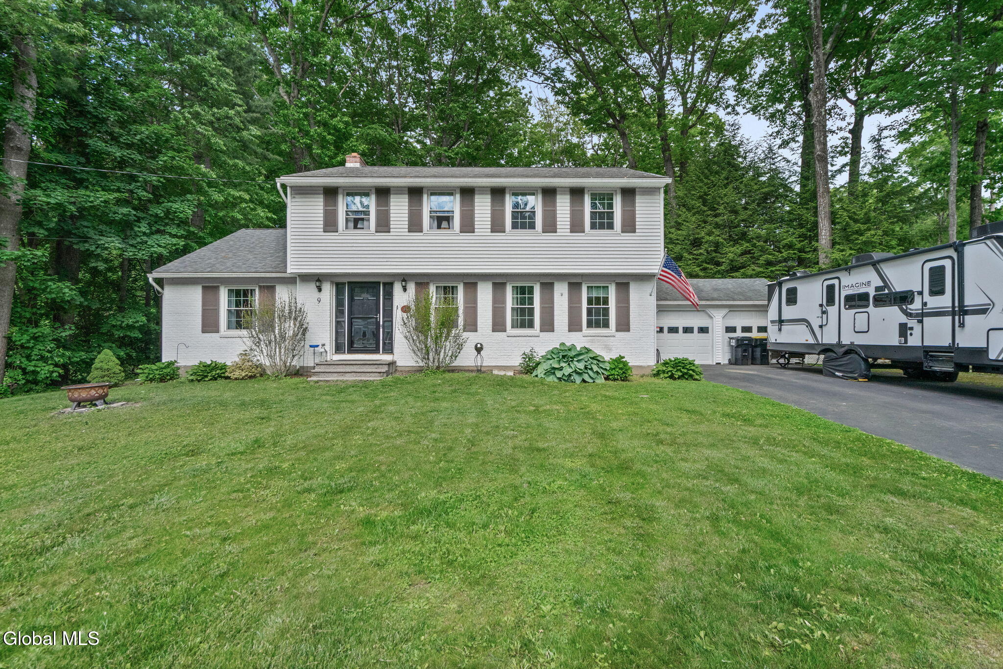 9 Parkwood Drive Burnt Hills NY 12027