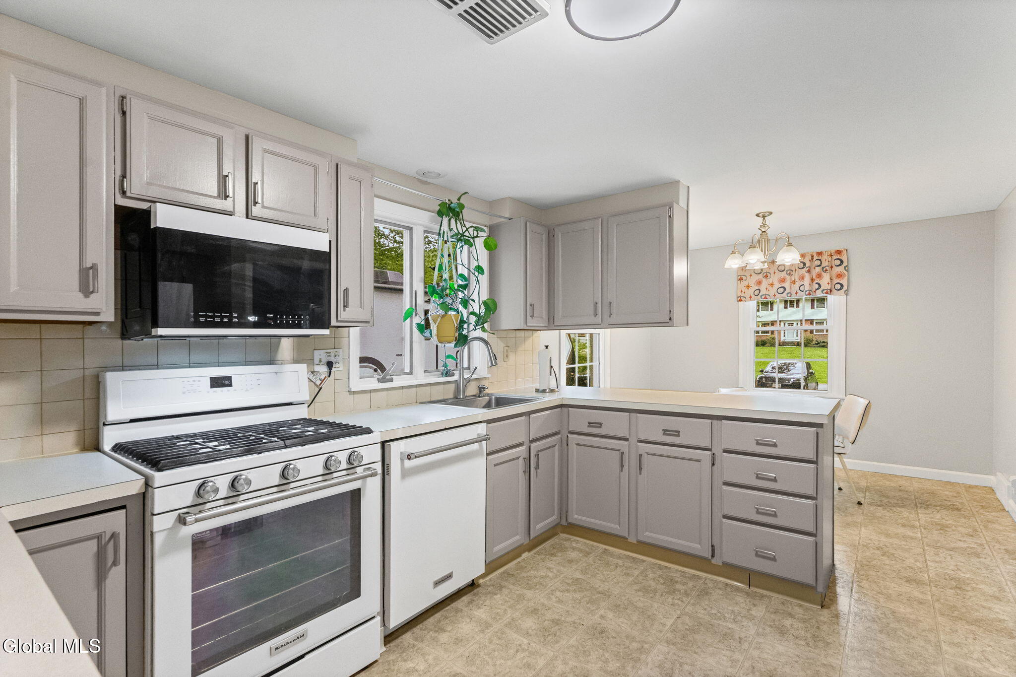 9 Parkwood Drive Burnt Hills NY 12027