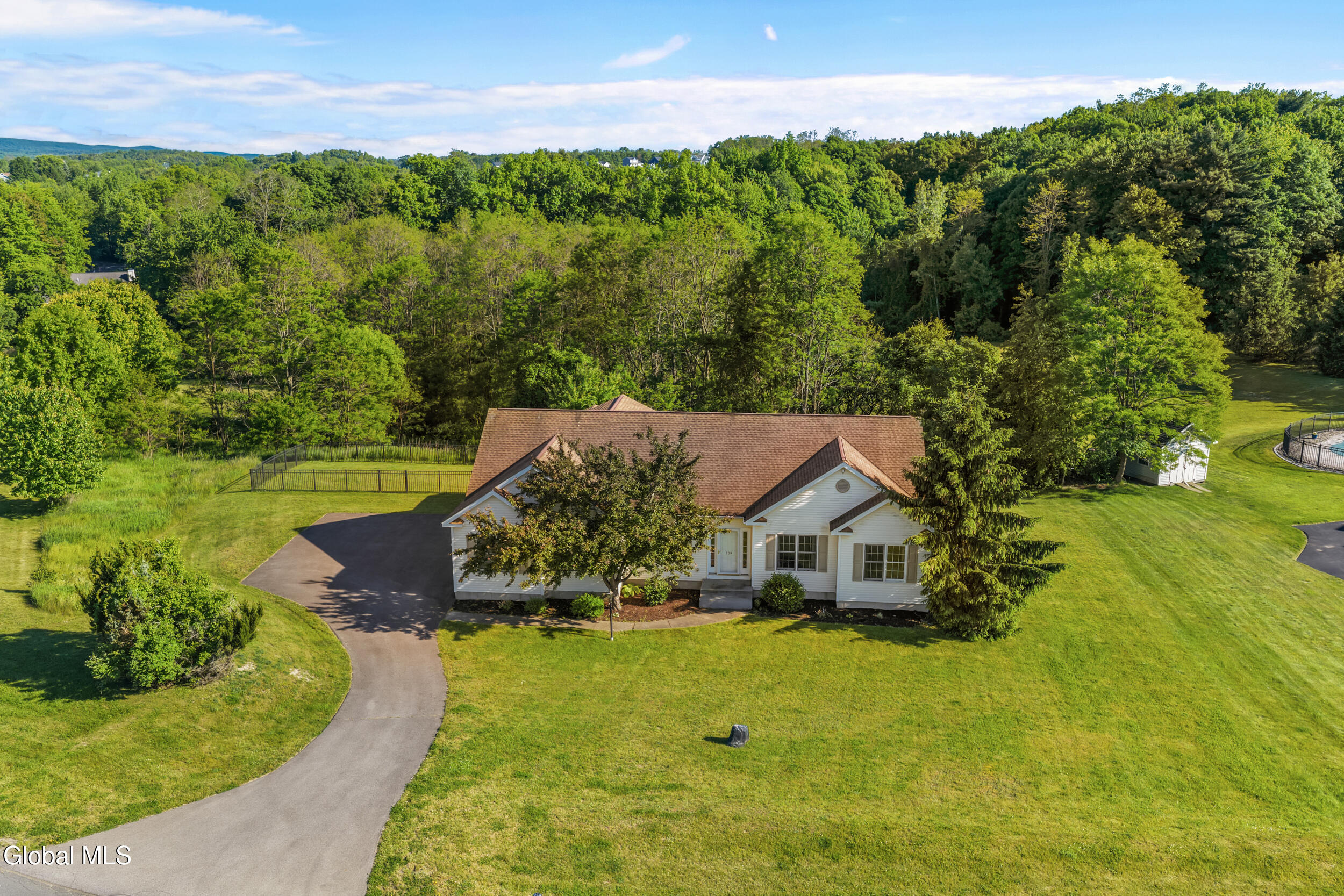 109 Abbey Road Poestenkill NY 12140