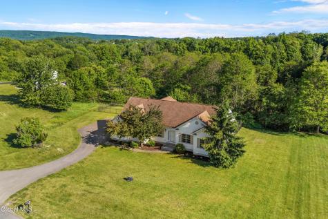 109 Abbey Road Poestenkill NY 12140