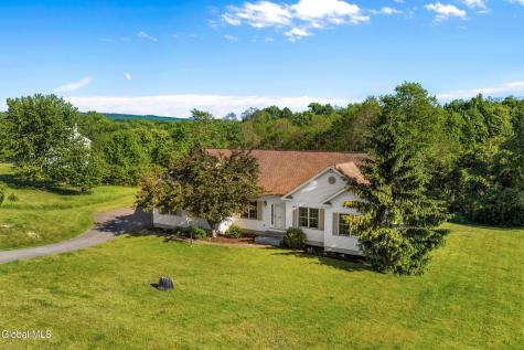 109 Abbey Road Poestenkill NY 12140