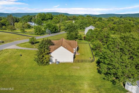 109 Abbey Road Poestenkill NY 12140