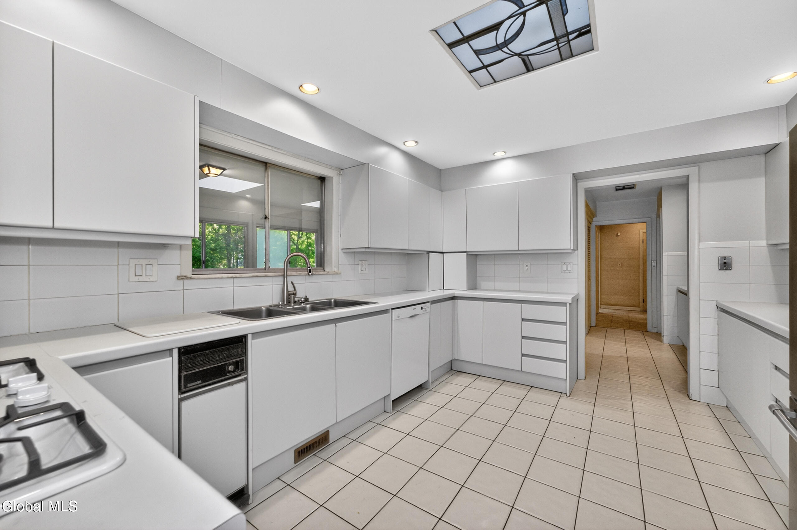 15 N Sage Hill Lane Menands NY 12204
