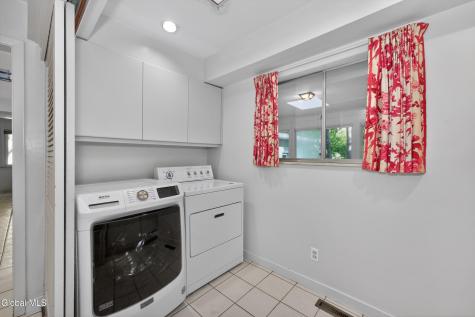 15 N Sage Hill Lane Menands NY 12204