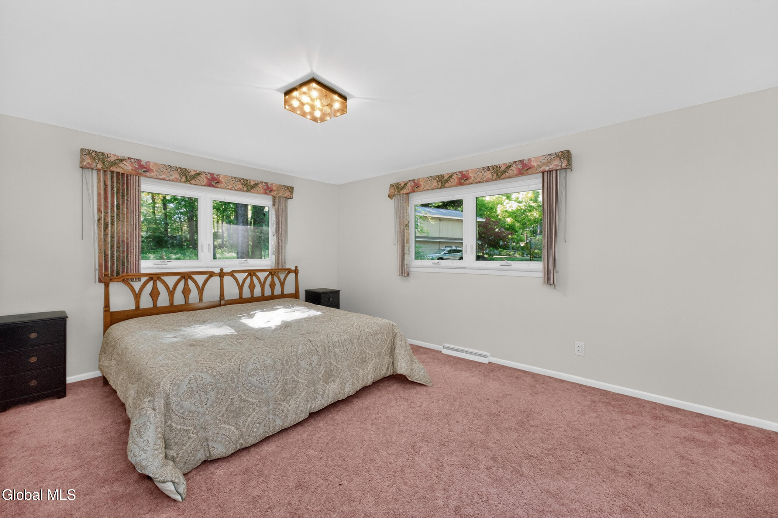 15 N Sage Hill Lane Menands NY 12204