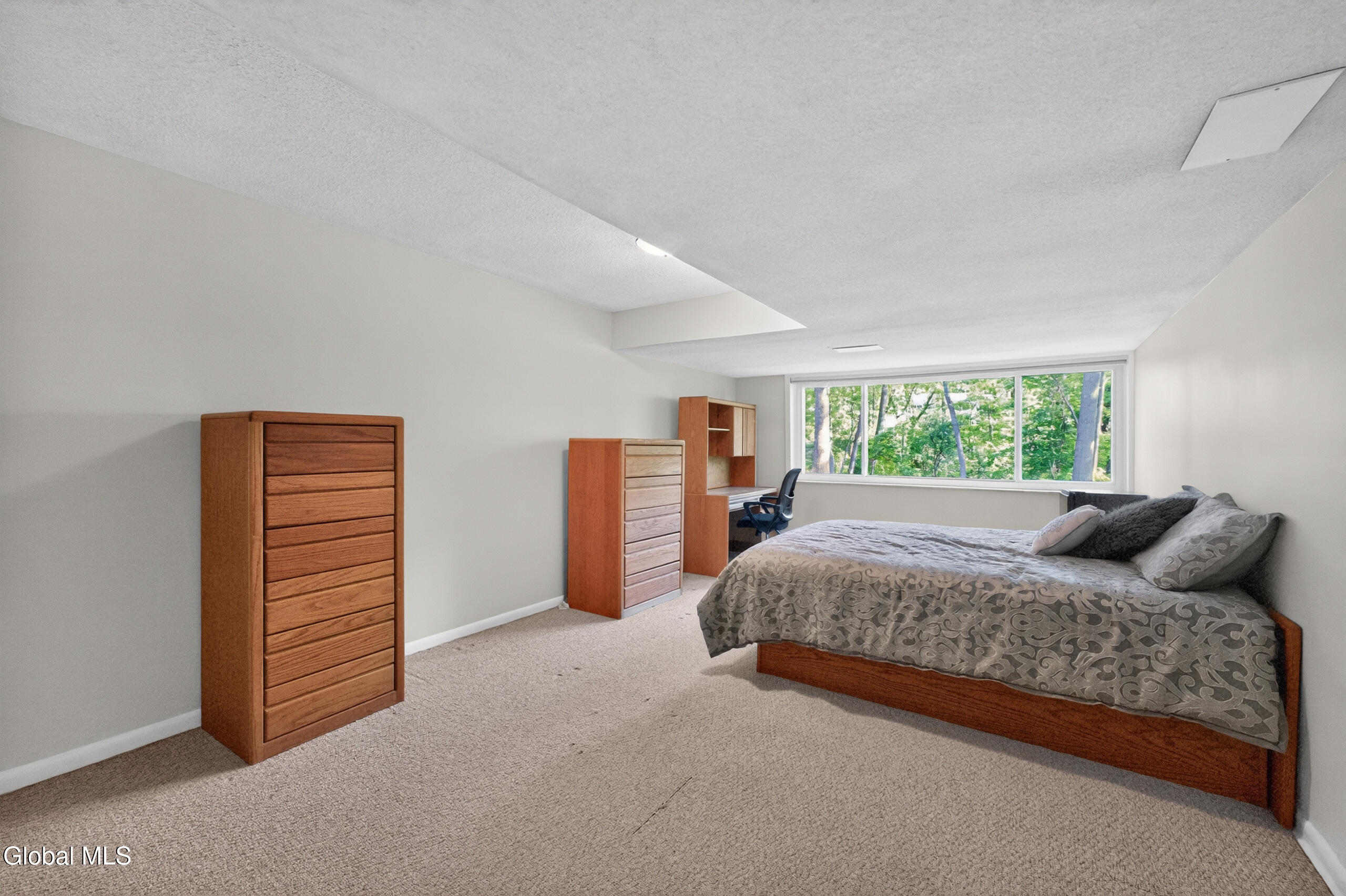 15 N Sage Hill Lane Menands NY 12204