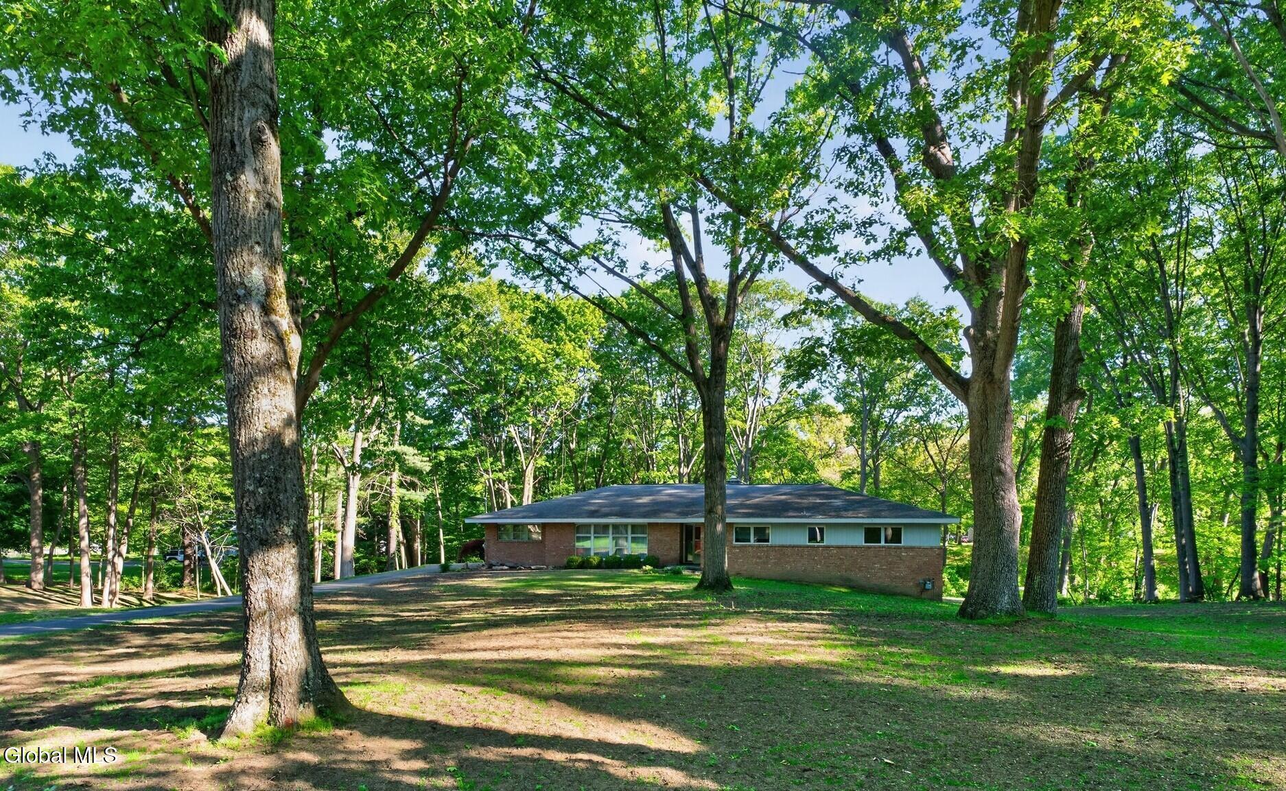 15 N Sage Hill Lane Menands NY 12204