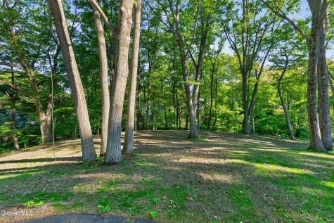 15 N Sage Hill Lane Menands NY 12204