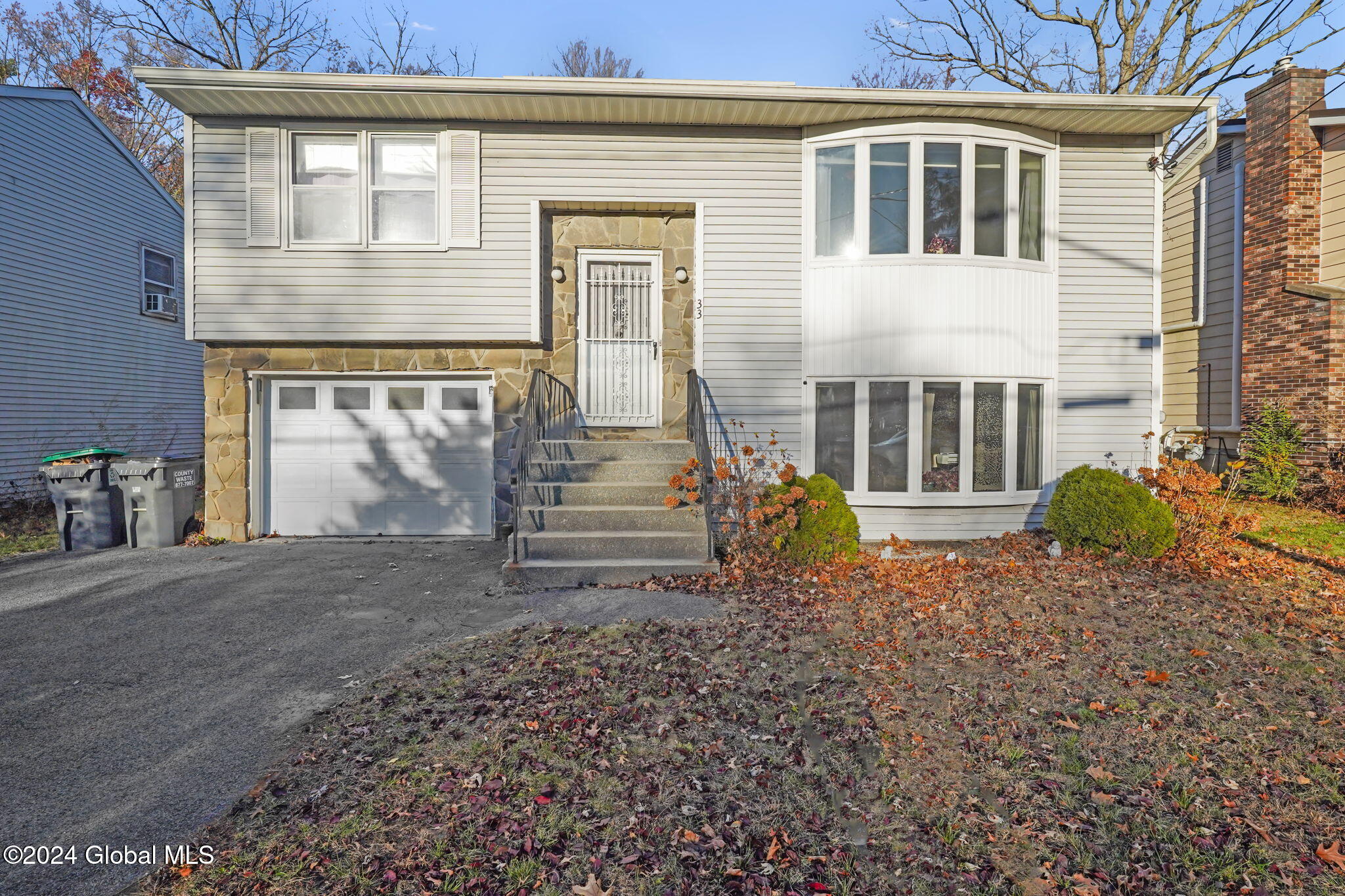 33 Cresthaven Avenue Colonie NY 12205