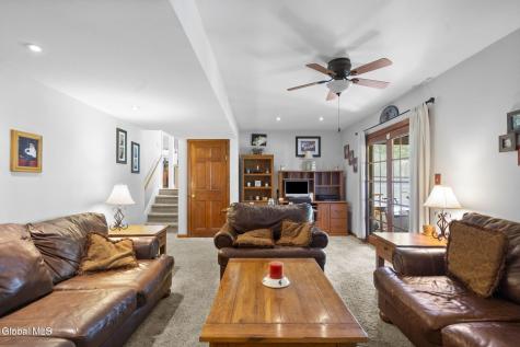 4 Country Fair Lane Glenville NY 12302