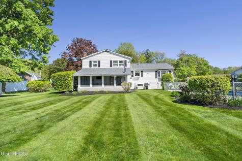 4 Country Fair Lane Glenville NY 12302