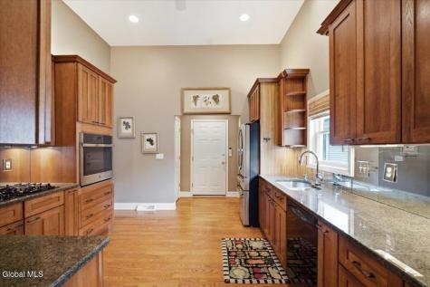 11 Conway Circle Loudonville NY 12211